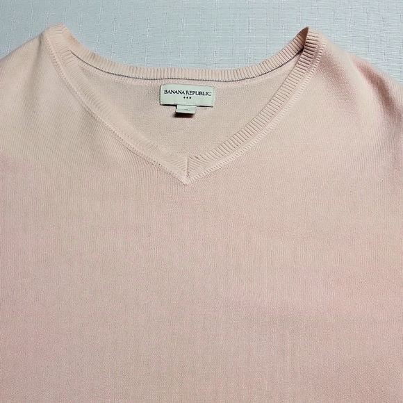 Banana Republic Man's Pink Long Sleeves 100% Cotton V-Neck Sweater- Size M - Picture 12 of 14